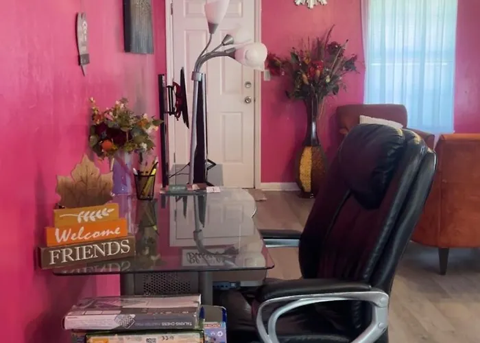 Seminole And Rattler Retreat And Game Day Getaway Apartment