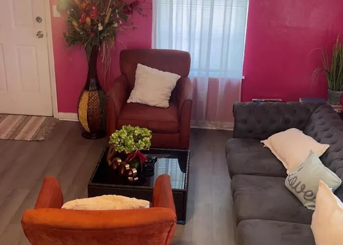 Seminole And Rattler Retreat And Game Day Getaway Apartment
